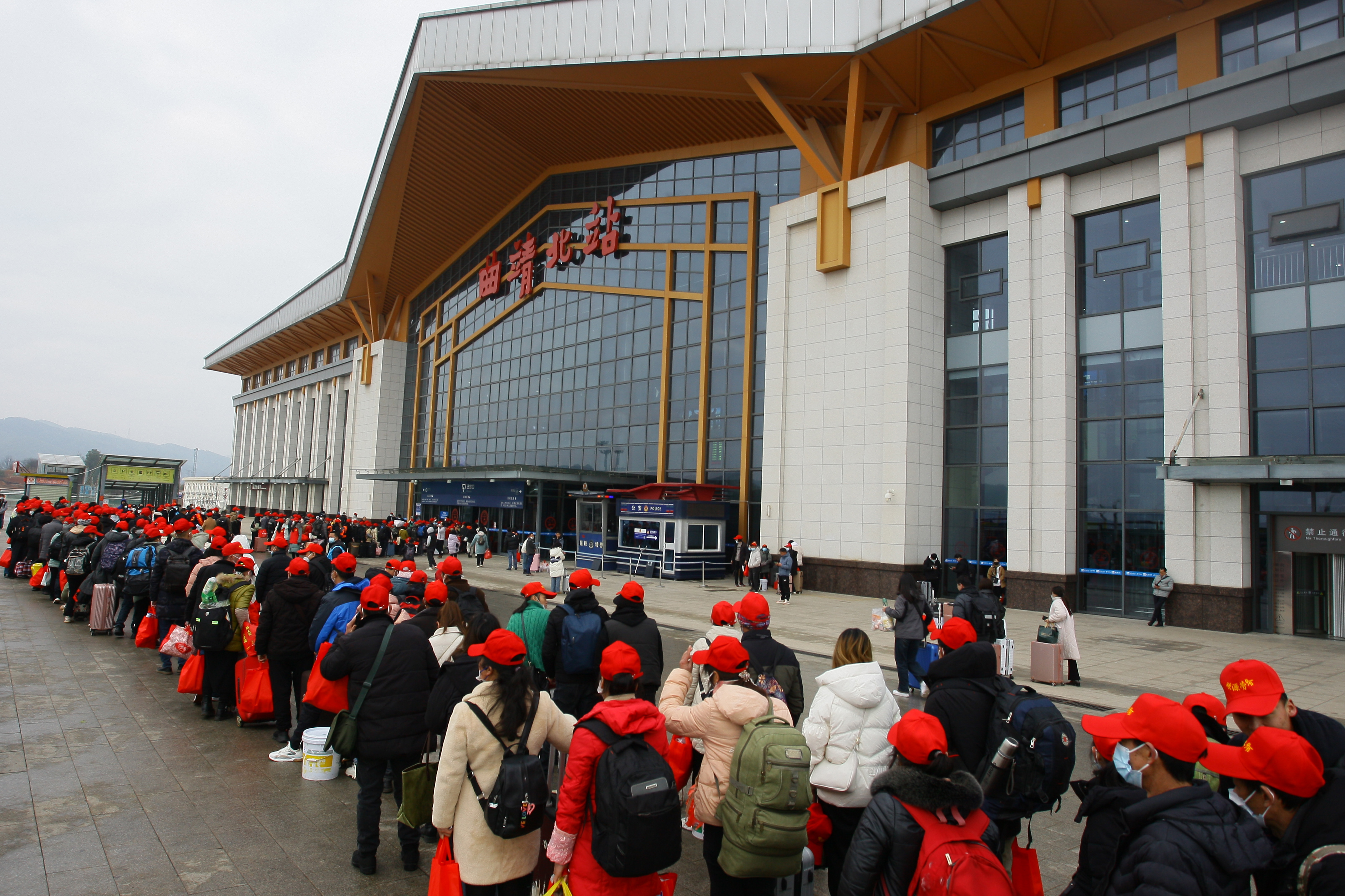 云南:节后外出务工人员输出有序