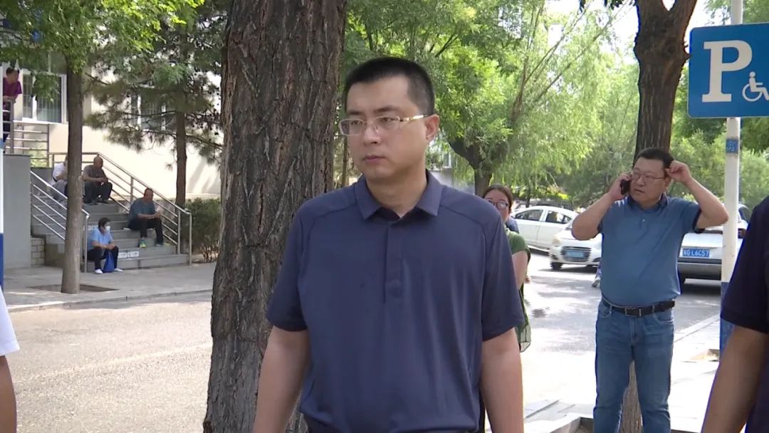 区委书记顾蕾对创城点位进行调研