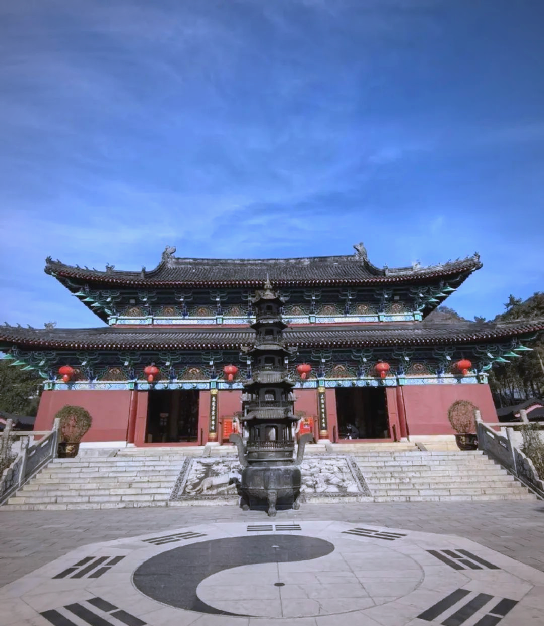 其中,正一观作为道教正一派的中心,更是吸引了无数信徒前来朝拜