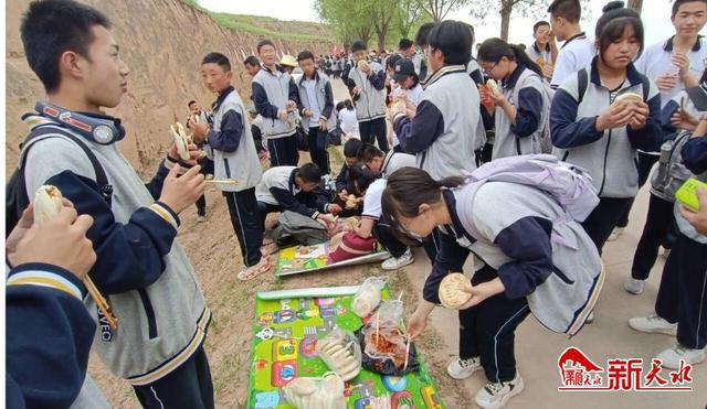 武山二中第五届远足研学活动侧记