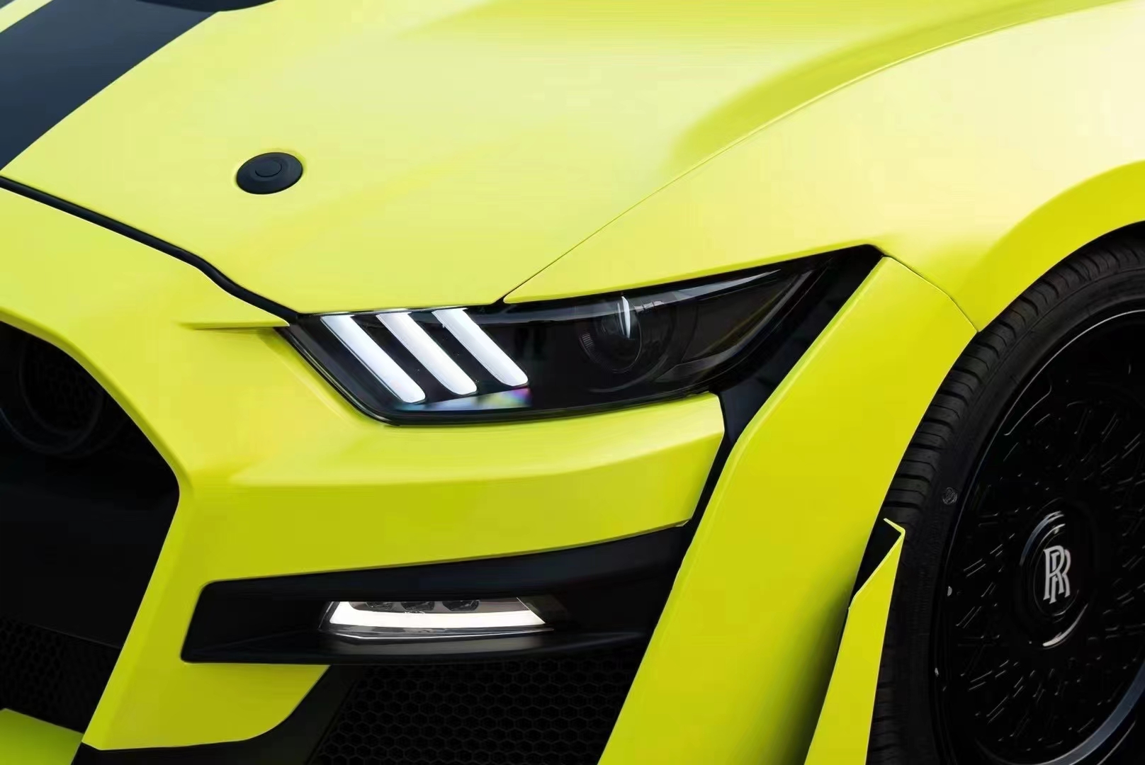 野马ekfilm改色膜荧光黄,由内而外散发着活力的气息