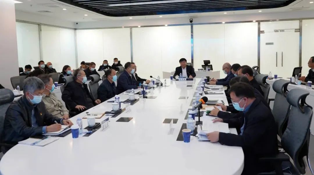 张百新到中国航天报社为一线采编人员宣讲党的二十大精神