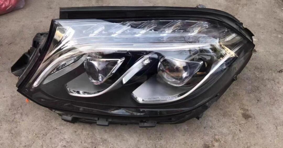 奔驰一个大灯总成多少?奔驰s350l 原厂大灯总成多少钱