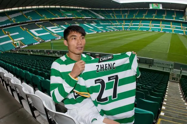 致敬传奇!42岁郑智正式退役,向"足球老兵"退至二线