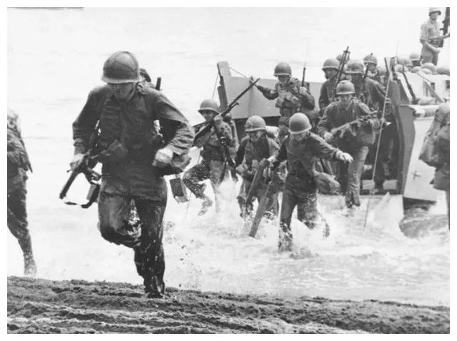 美国版"王二小",圣克鲁斯海战中,卡尔文·格拉汉姆的精彩人生