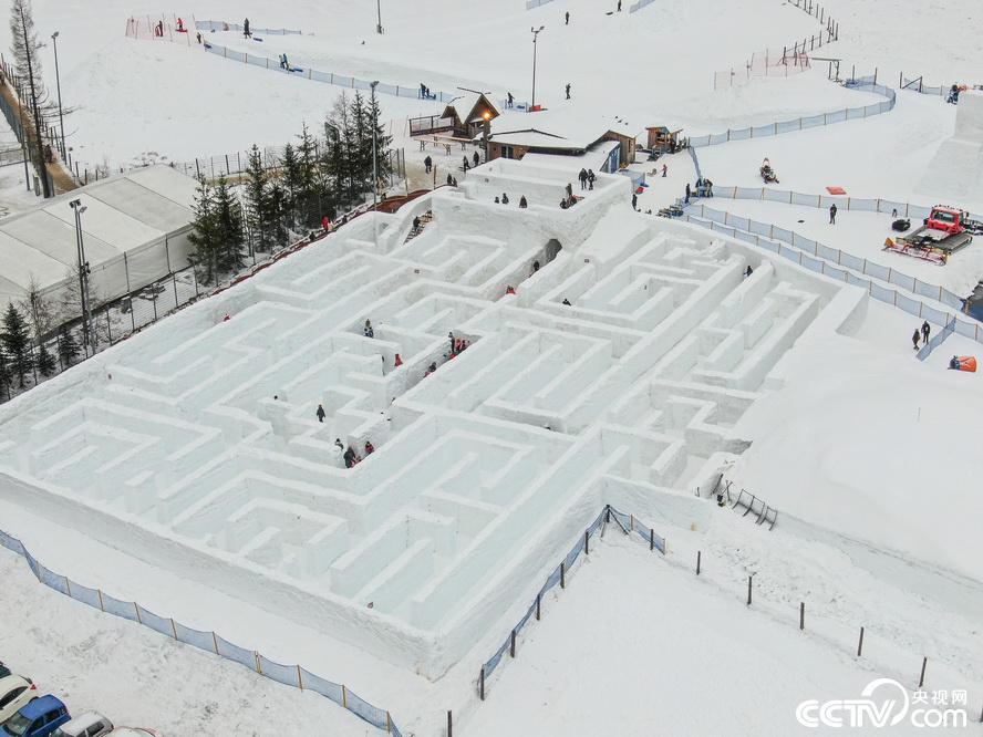 波兰:世界最大冰雪迷宫占地3000平米