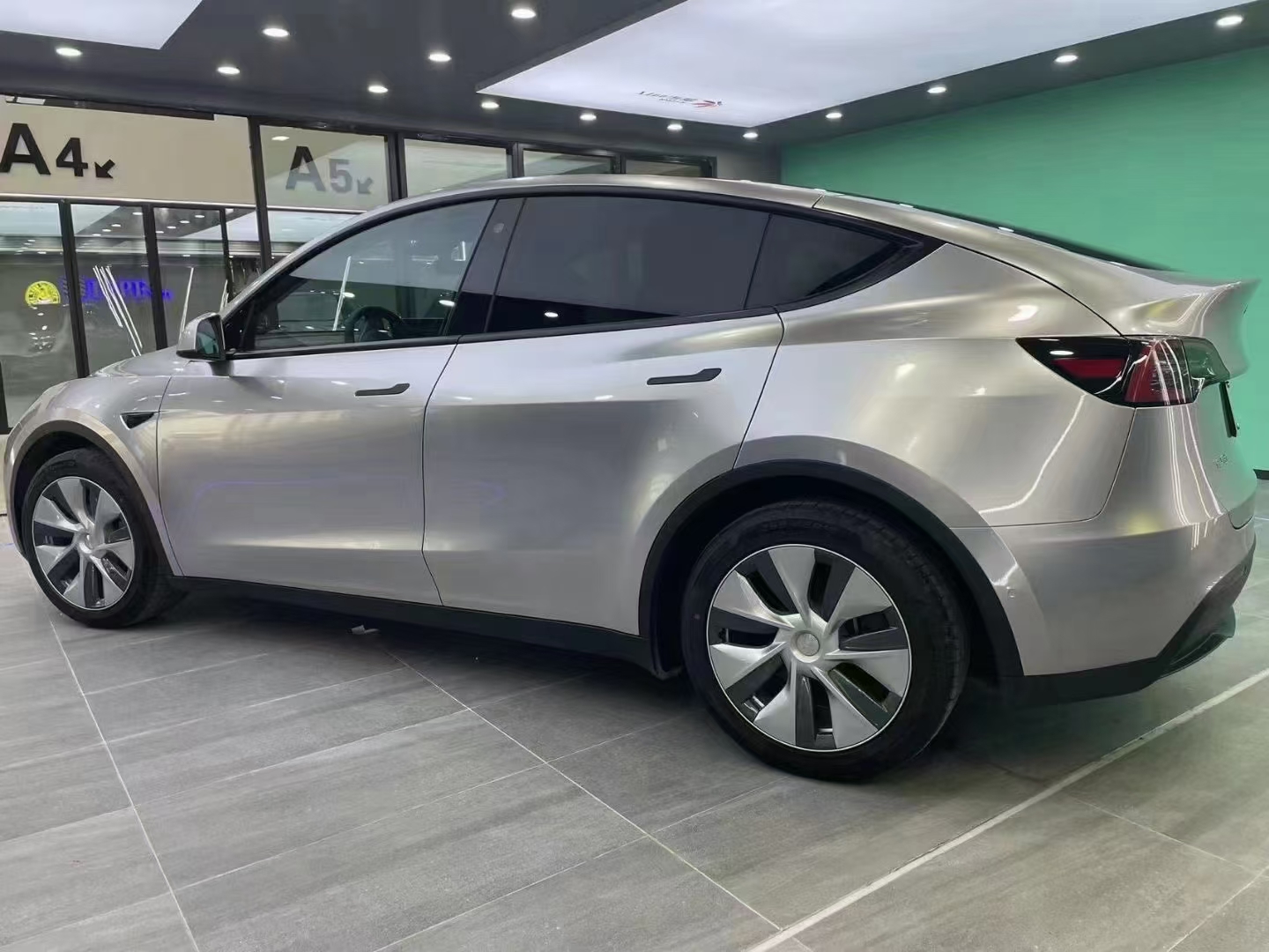 skto改色膜案例:特斯拉model y gt银
