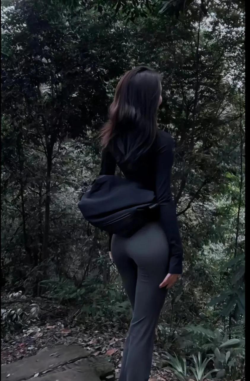 芳菲歇去何须恨, 夏木阴阴正可人, 春意藏,夏初长.