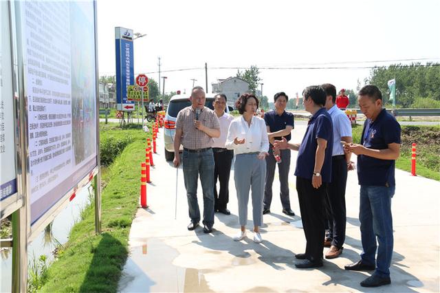 周茂萱赴327省道项目现场督查人大议案办理情况