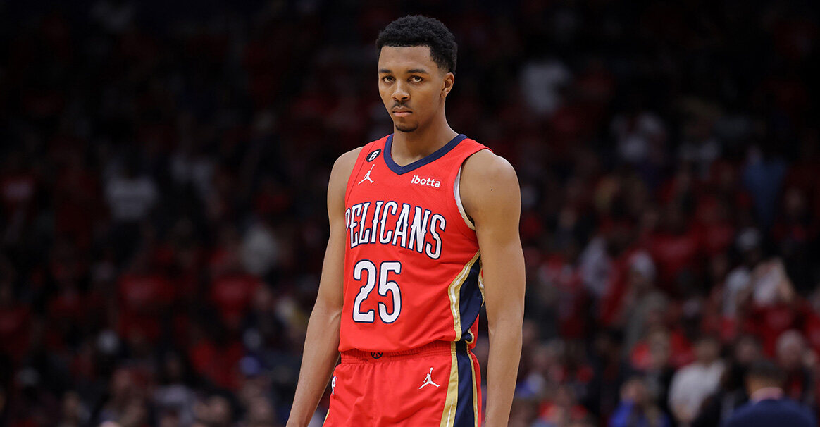 官方:鹈鹕执行墨菲和丹尼尔斯合同最后一年球队选项