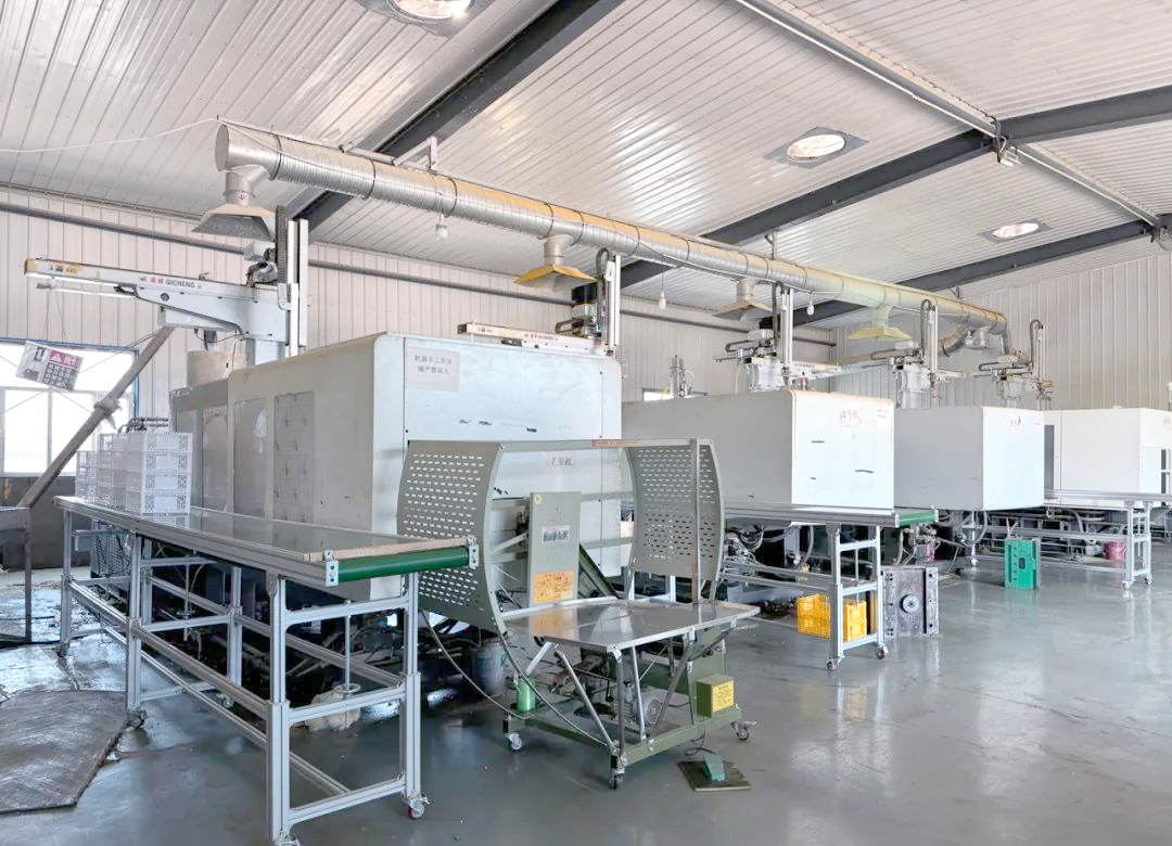 塑料筐加工厂全力备战,保障葡萄丰收包装需求