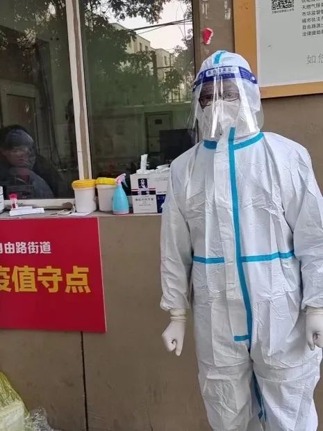 【弘扬蒙古马精神·疫情防控】青法力量 守护"暖城"青山