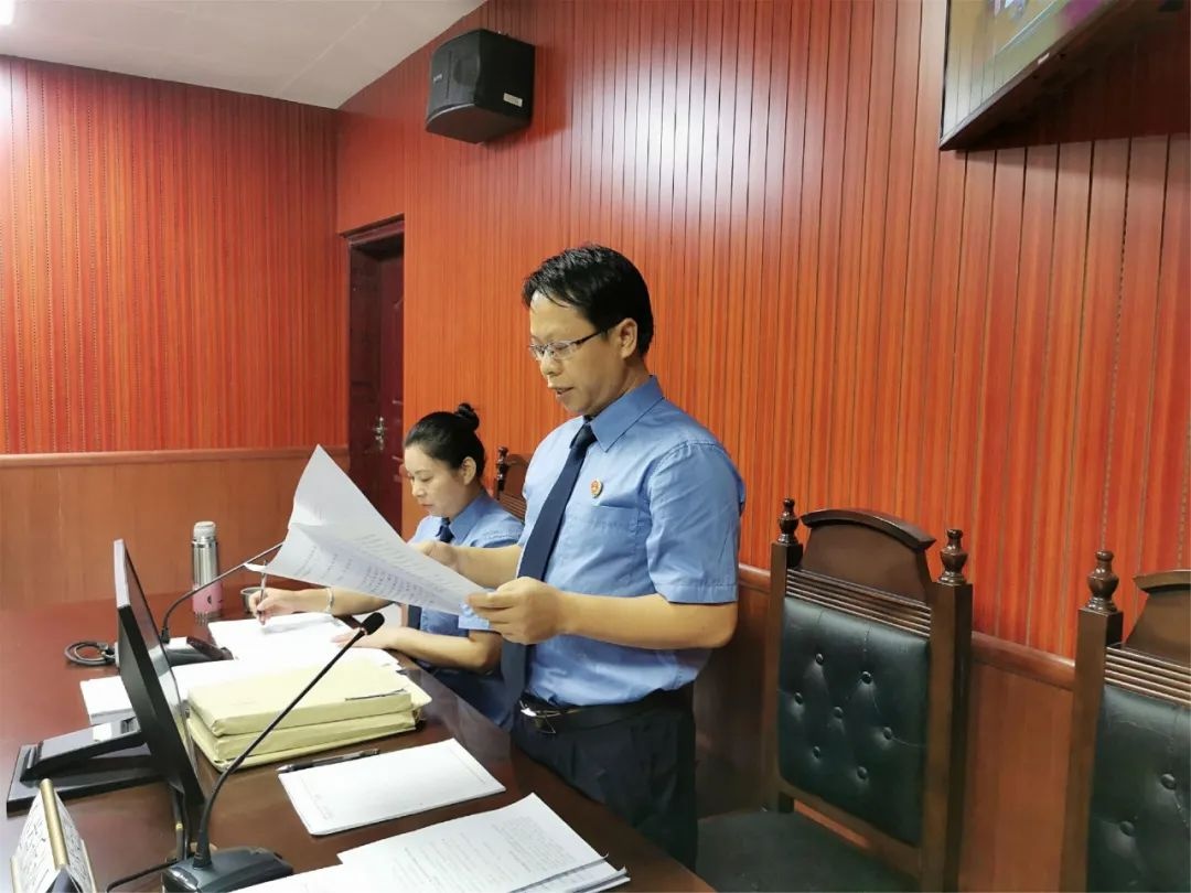  2021254>检察英模|"全区十佳检察官"韦智:办好"小"案件 传递"大"公正