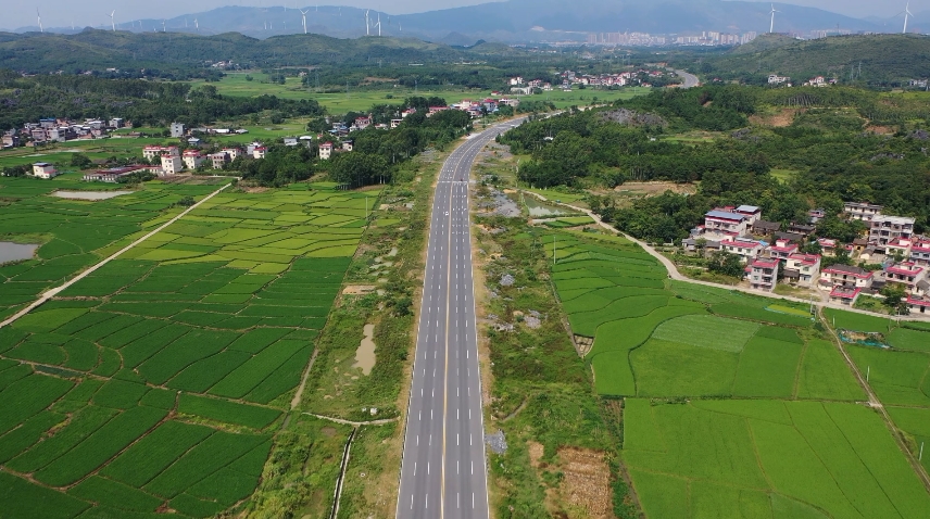 江华沱江镇山寨村:乡村振兴工厂建在村里