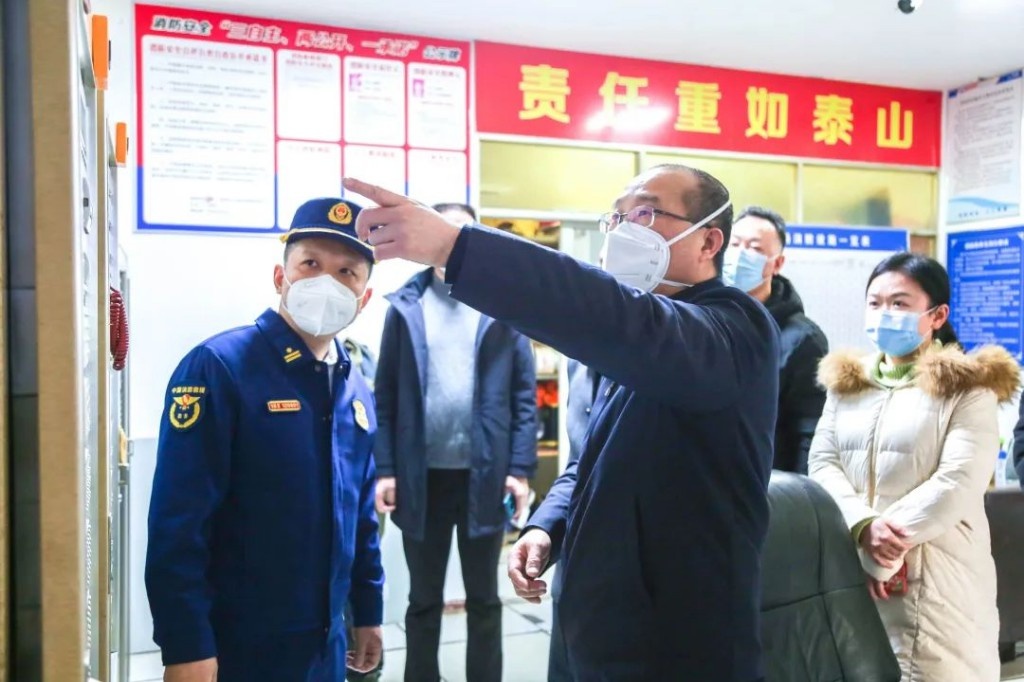 区委书记唐卫湘带队开展节前安全生产大督查