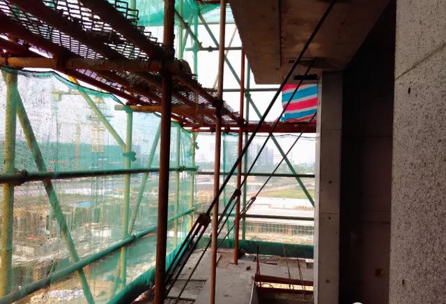 18层以下住宅都在采用这种脚手架