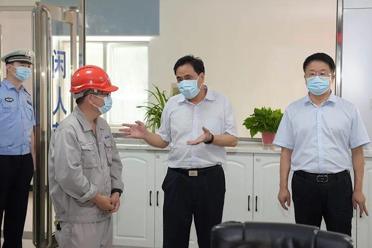 马中虎副市长调研疫情防控交通管控和"万人助万企"工作