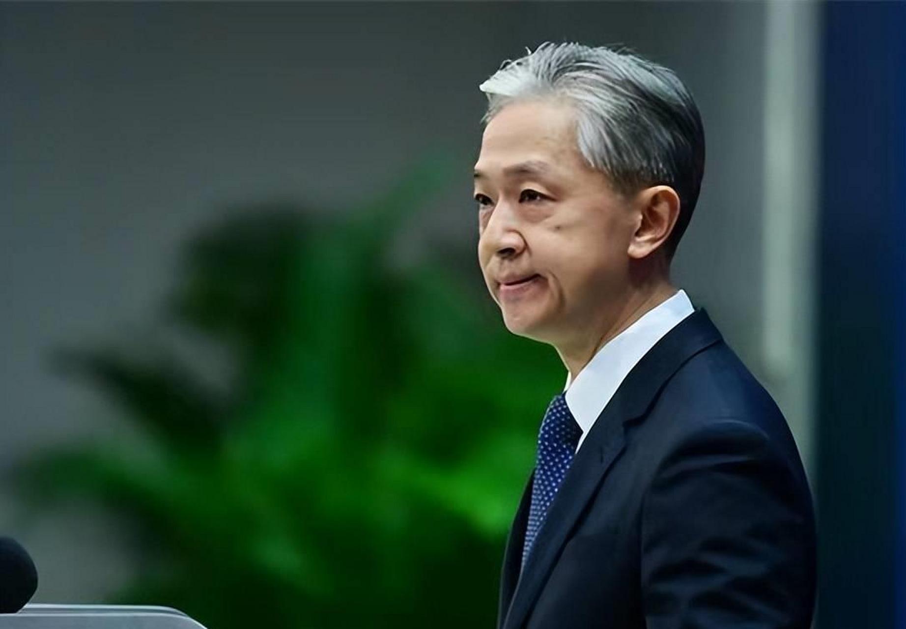 据北京日报报道,4月20日,外交部发言人汪文斌主持例行记者会.