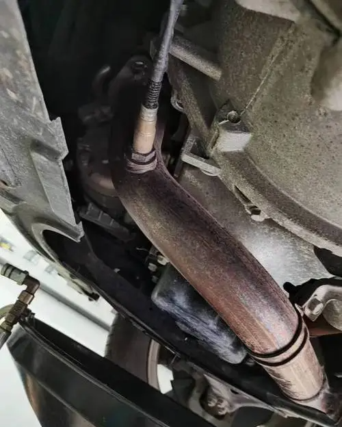 rx5后氧传感器位置