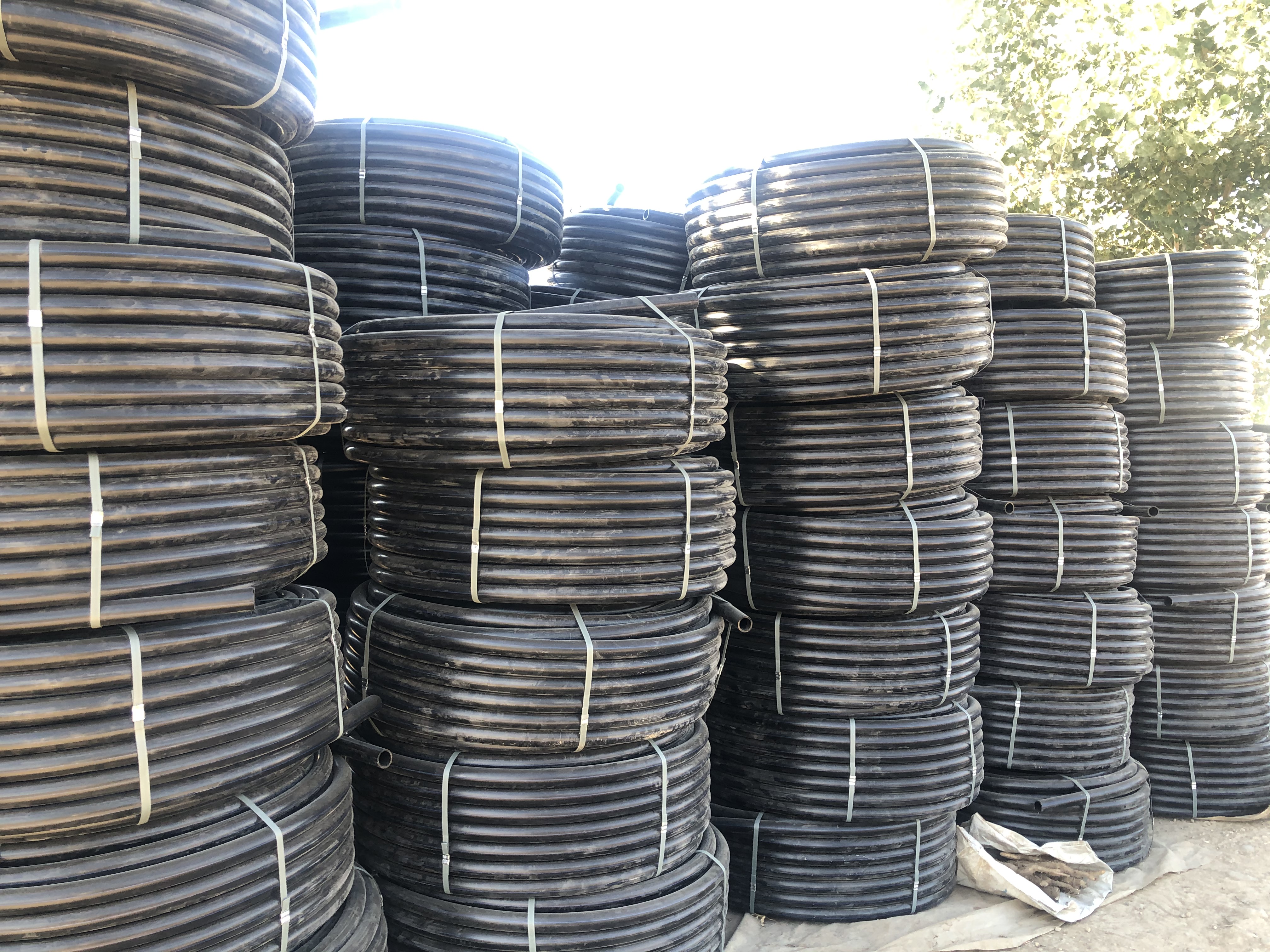 pe给水管和普通水管的区别在哪?