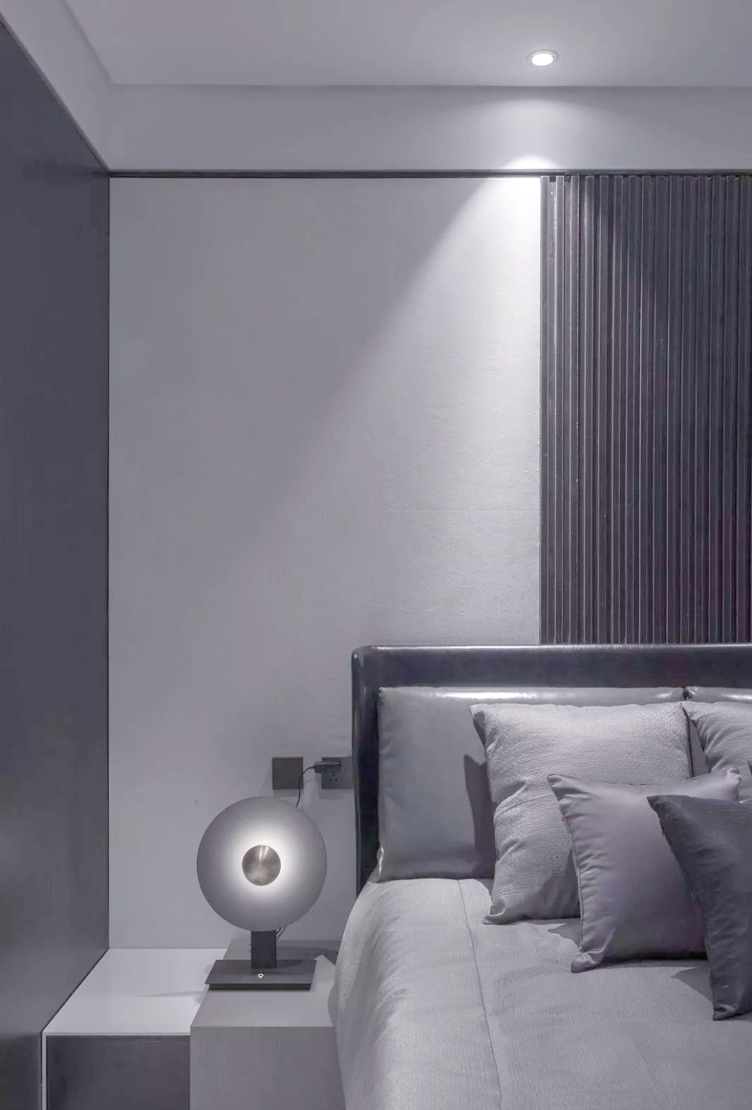 探索高级灰:时尚,设计,家居领域的色彩新宠