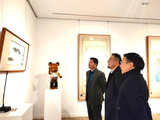 方大开水墨作品展及艺术收藏展在天津成功举办 马驰作序大开艺境