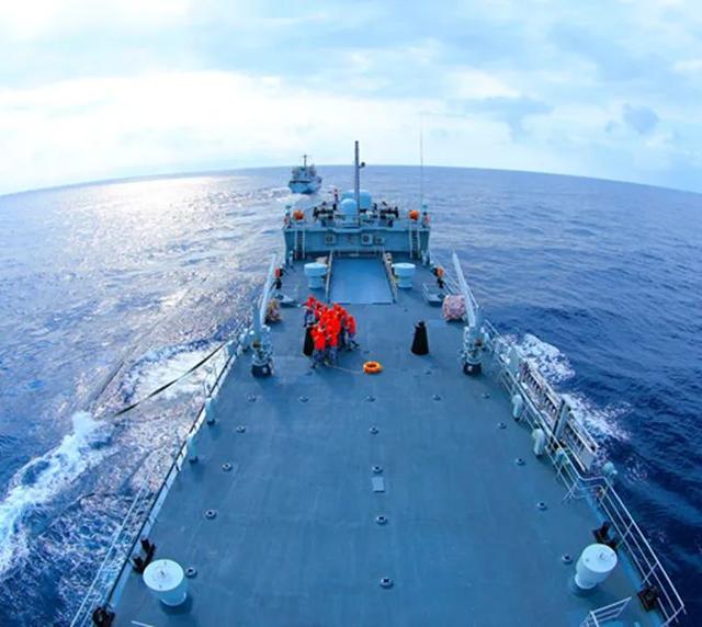 海上专攻精练!华山舰踏浪出征