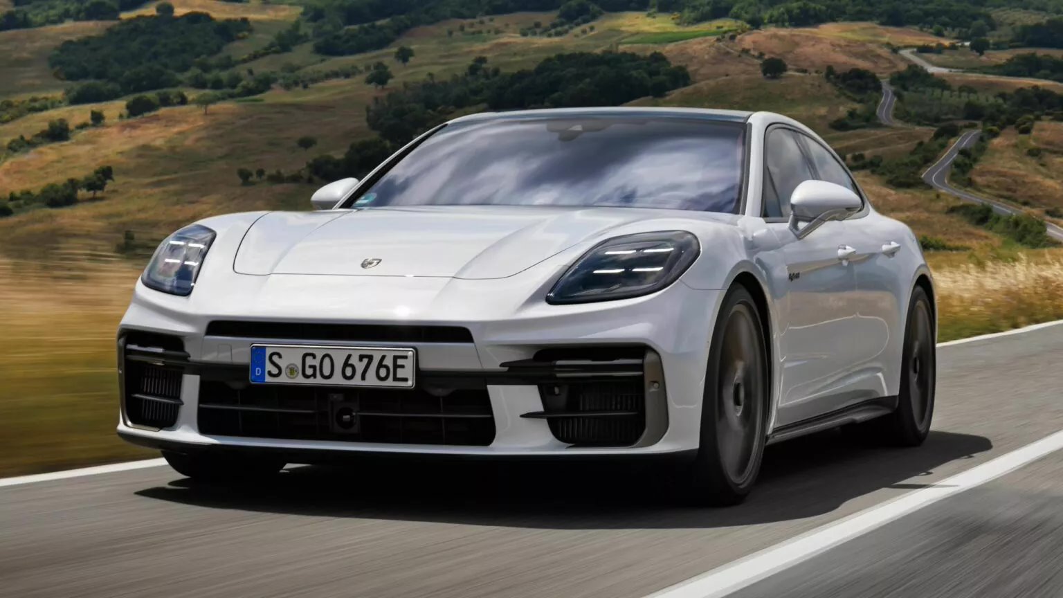全新保时捷panamera turbo s e-hybrid发布