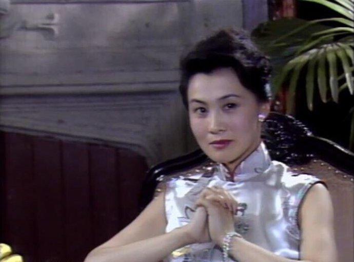方鸿渐,就像他的好基友赵辛楣说的一样"你不讨厌,可是全无用处".
