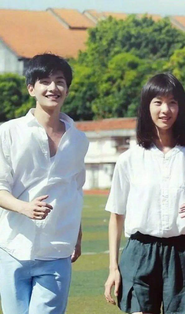 杨洋陈都灵约饭被拍,左耳都好久之前的了,这俩该不会有情况了吧