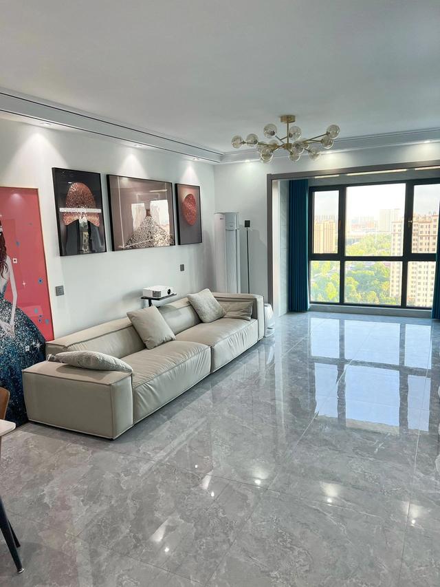 建筑面积111平,三室两厅一厨一卫装修