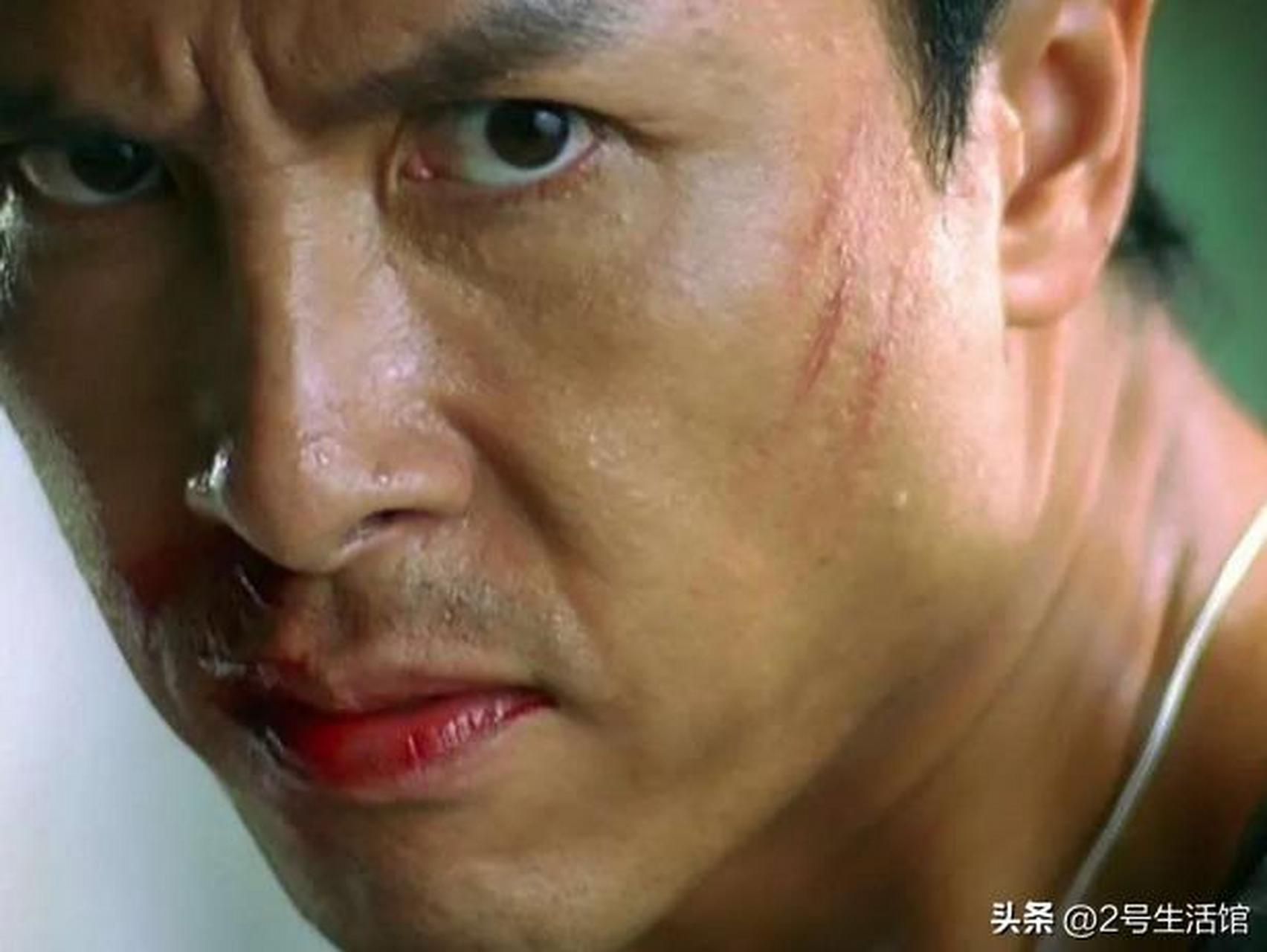 2006年,叶伟信带着《导火线》的剧本找到了甄子丹,甄子丹十分嫌弃:"一
