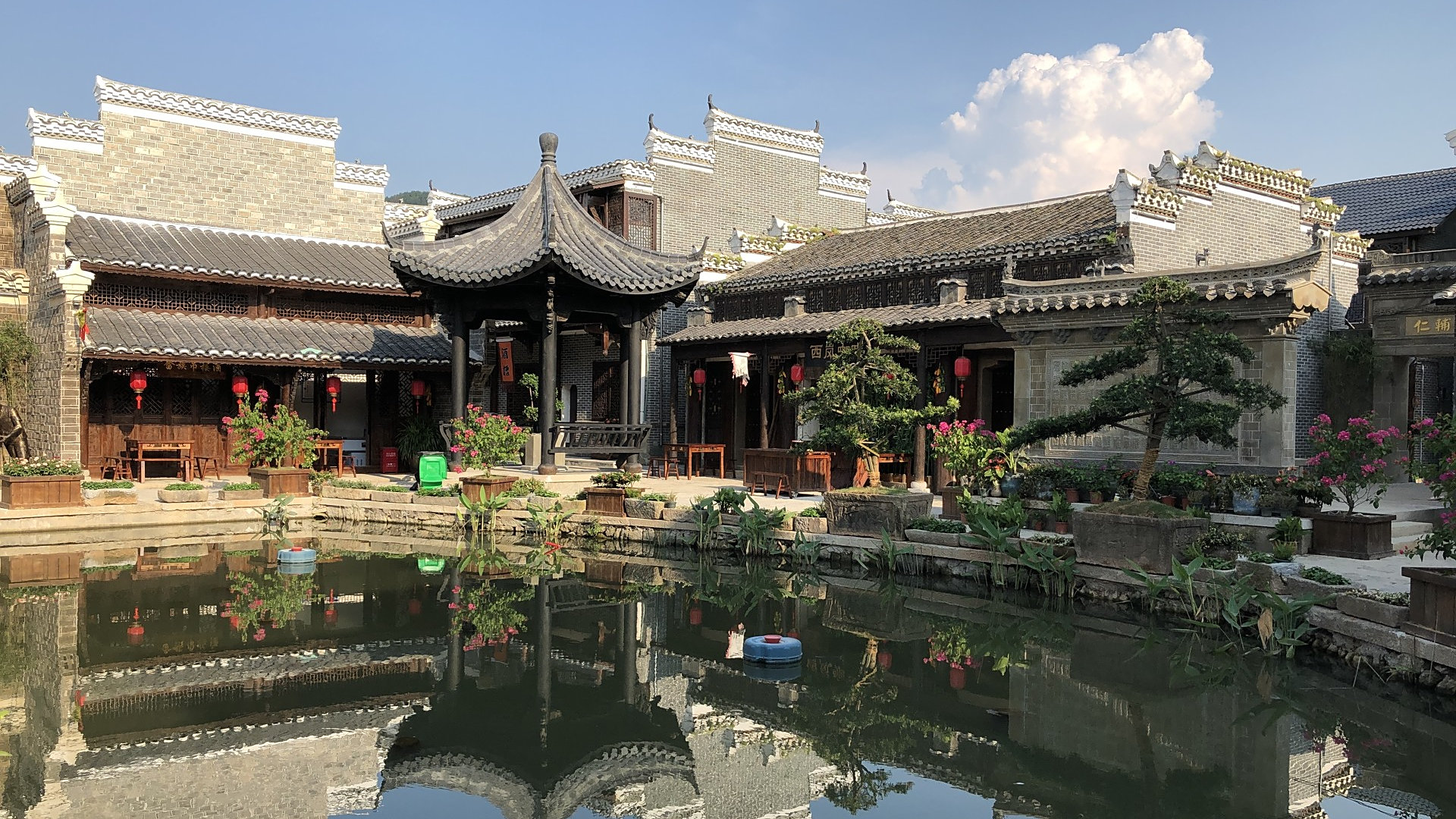 江西这个古村,拥有120多座明清建筑,离南昌约30公里,交通便利