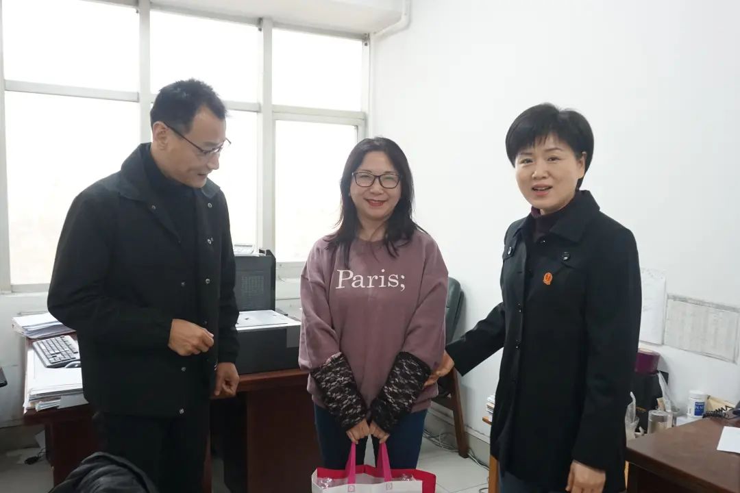女法官国际日|丁晓倩一行慰问"三八"妇女节在岗女干警