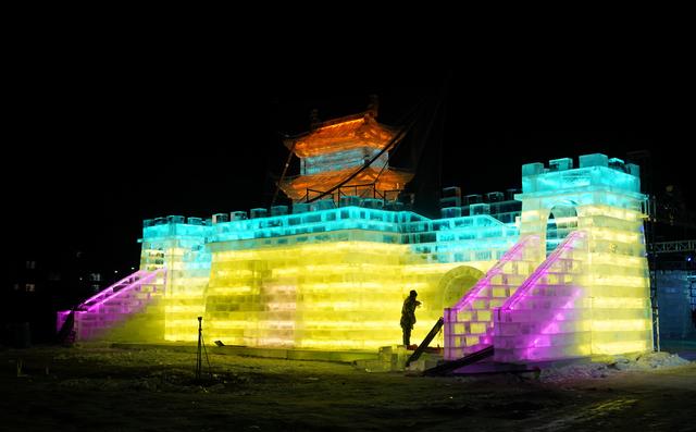 2022右玉冰雪嘉年华冰雕园正式开园