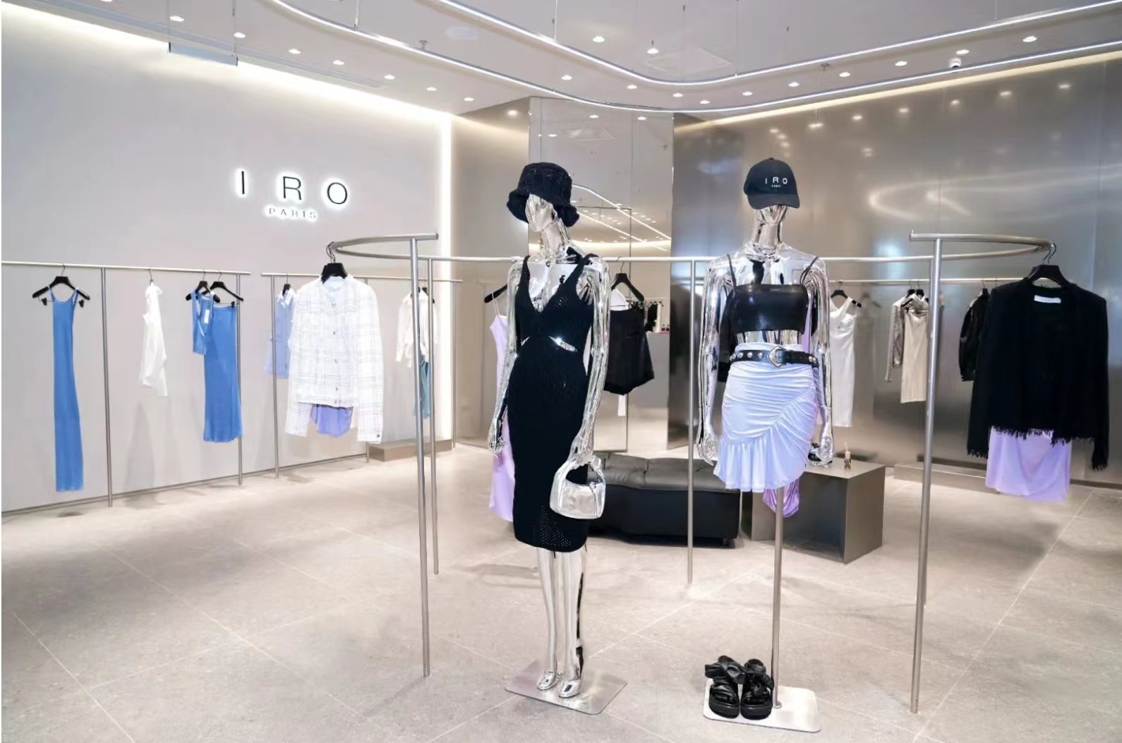 服装店灯光怎么设计才能提升品牌体验感?