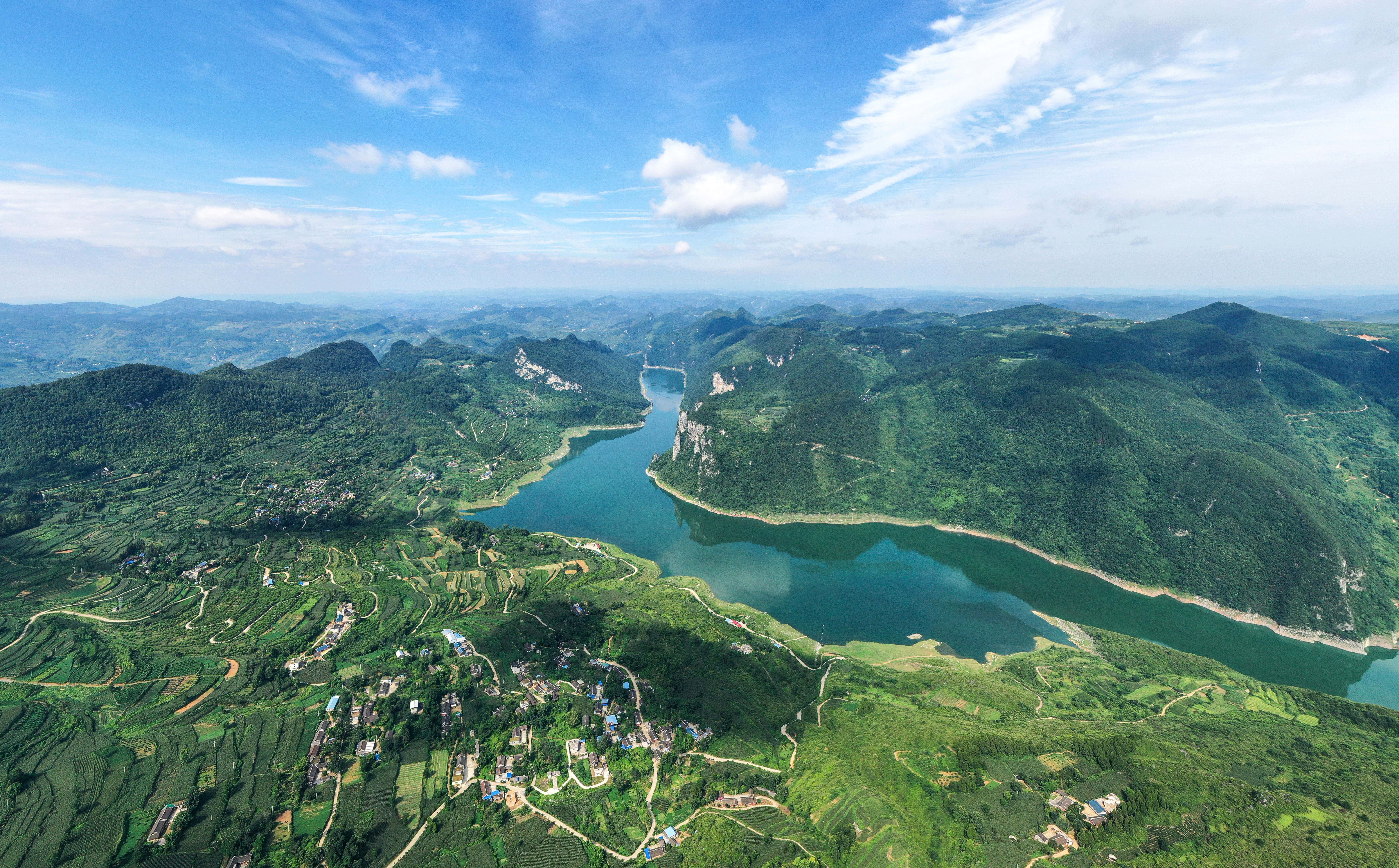 乌江夫妇,37年义务守护大江东流