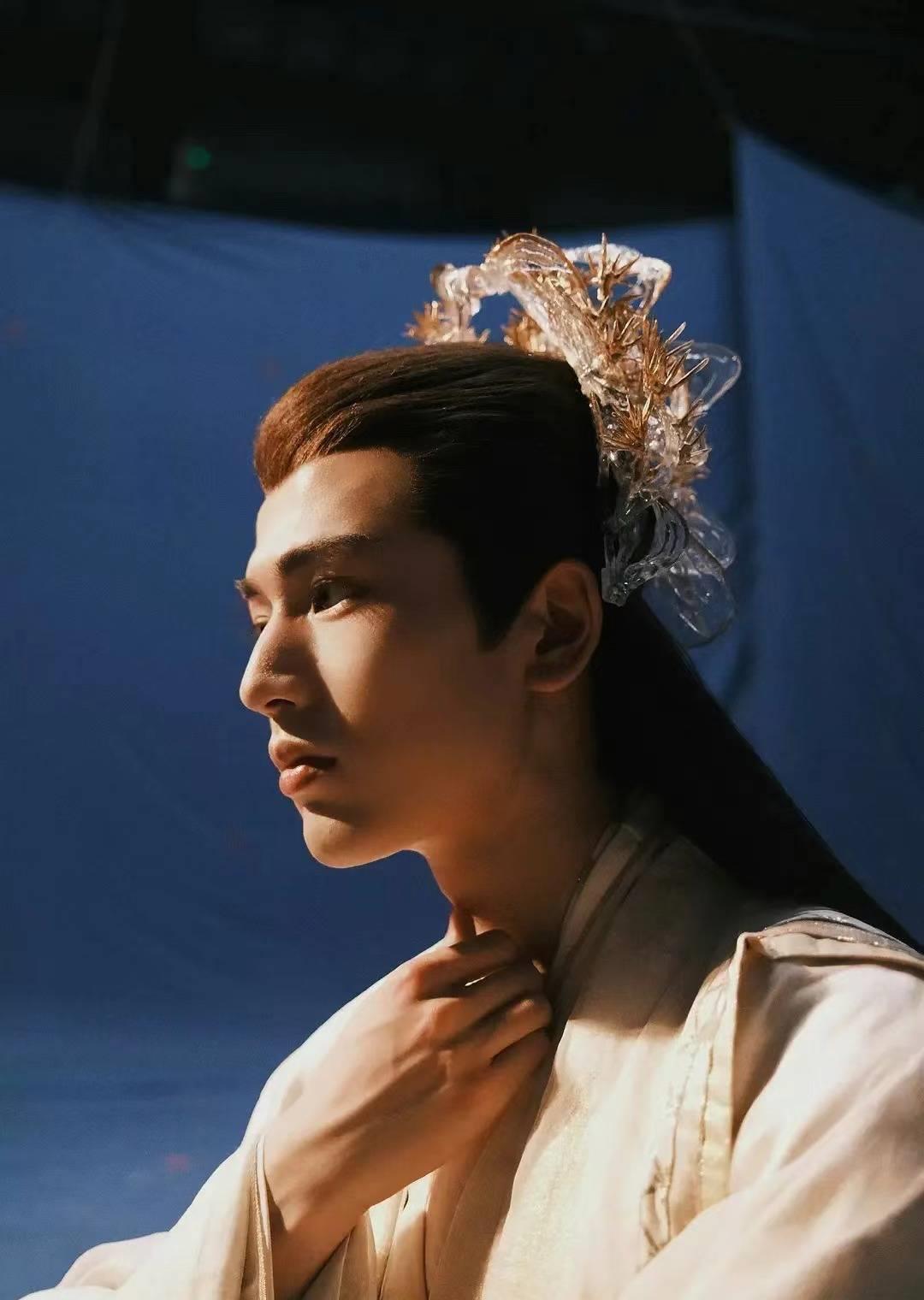 男主张凌赫新剧引期待,演技待爆!