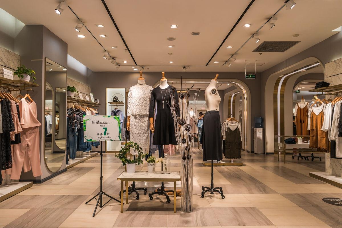 2023年开一家女装店怎么样