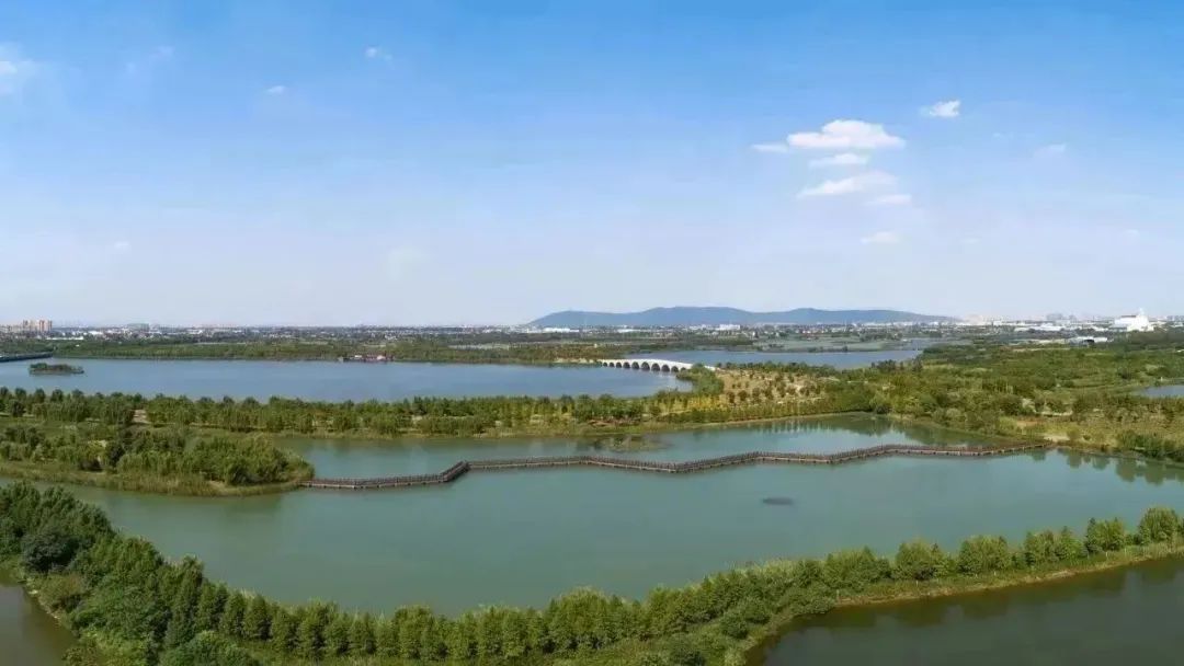 南湖湿地公园位于常熟市西南部,湖面2.