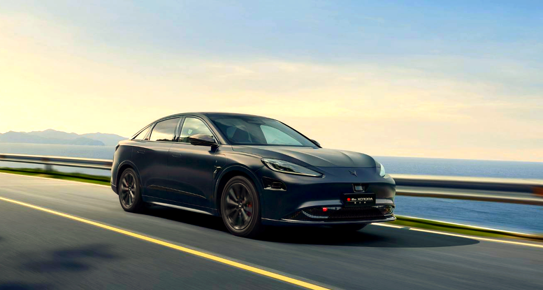 镇江北汽麦格纳:极狐品牌电动汽车的全球创新基地