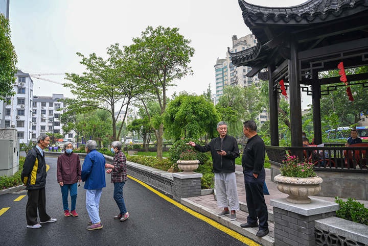 杭州:30年打铁关新村迎新生