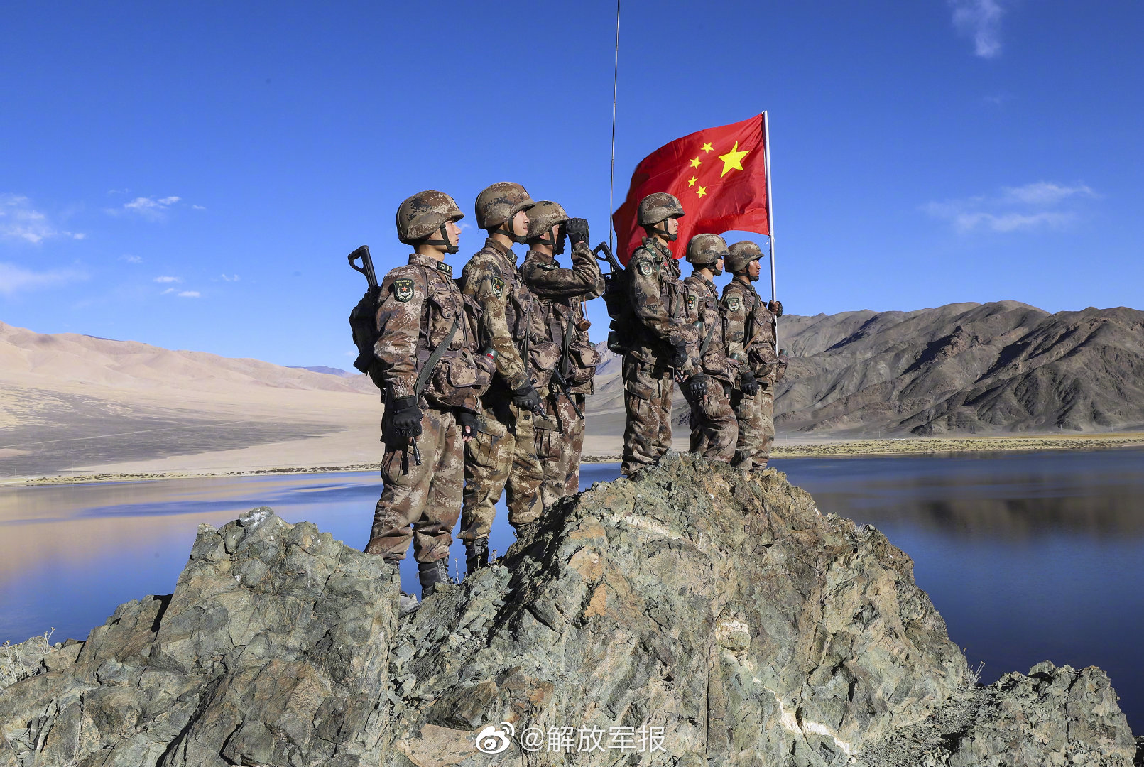 守好国门!西藏边防官兵海拔5400米巡逻