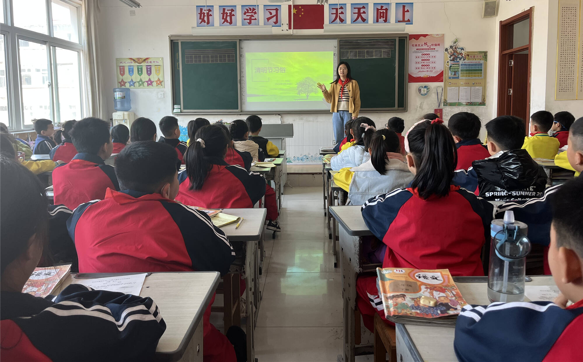 安丘市城北小学:开展清明节传统教育"六个一"活动