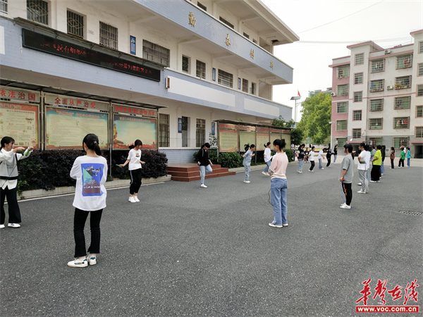 宜章二中:多彩"大课间" 欢乐进校园