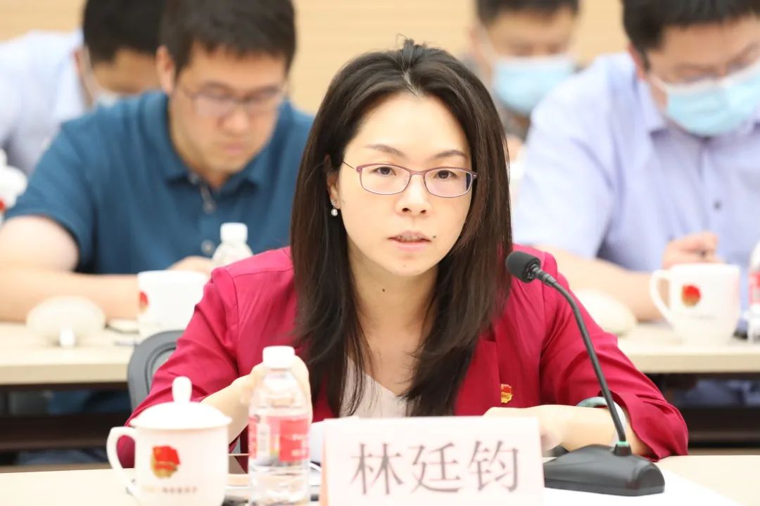 团浦东新区委书记 林廷钧: 浦东共青团始终把青年人才工作作为服务区