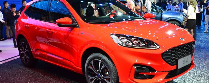 理想智造品牌的li车标代表着一款中大型suv,它是一款增程式纯电动汽车