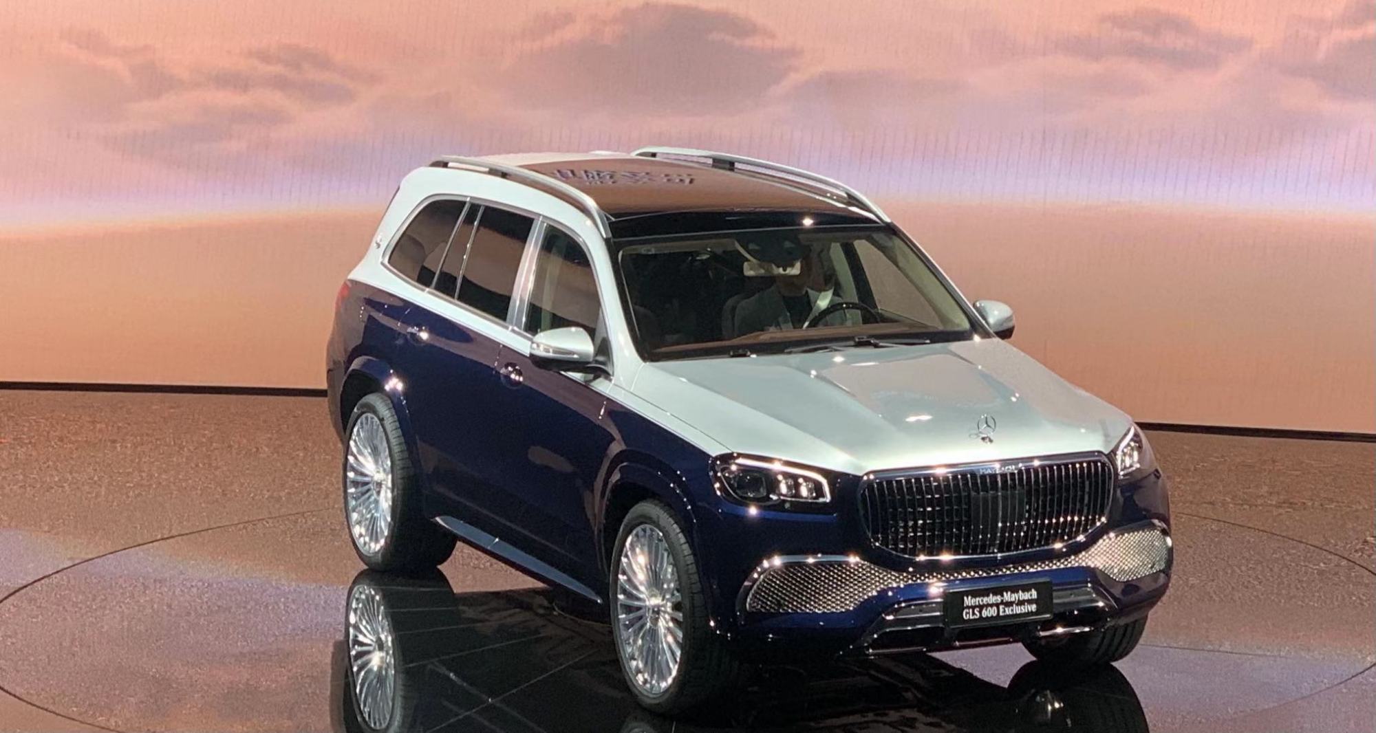 全新梅赛德斯-迈巴赫gls suv上市,158.8万元起售