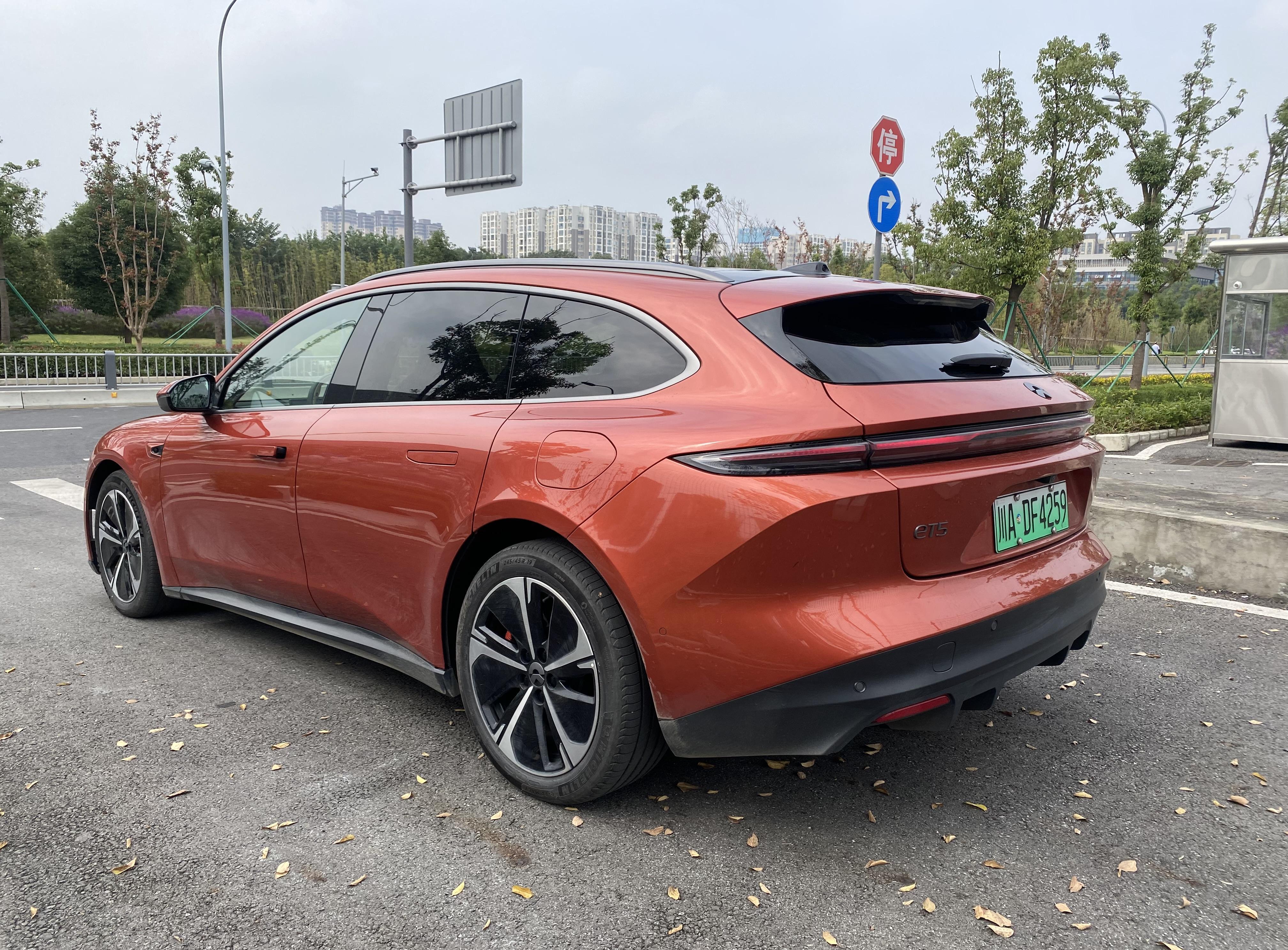 深度试驾蔚来et5t!感受纯电旅行车的魅力,真让人上头