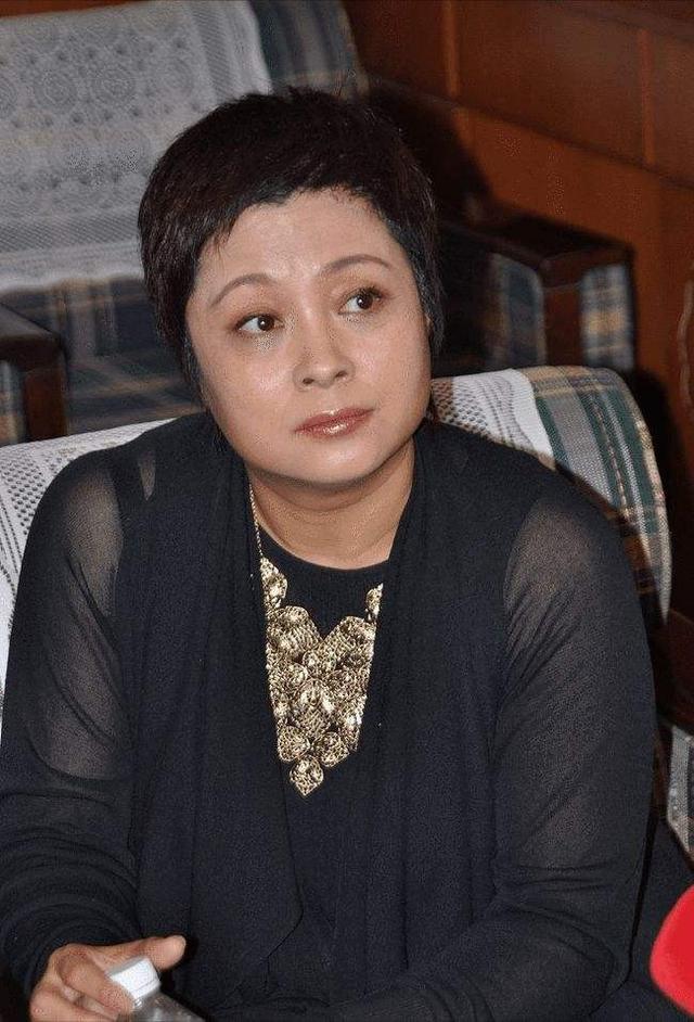 傅彪遗孀张秋芳:丈夫去世16年了,如今生活状况如何?